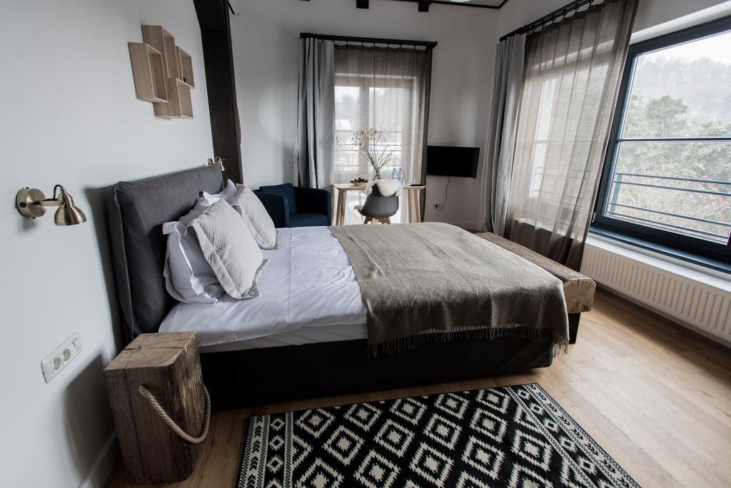The Pines Boutique Villa Braşov Esterno foto