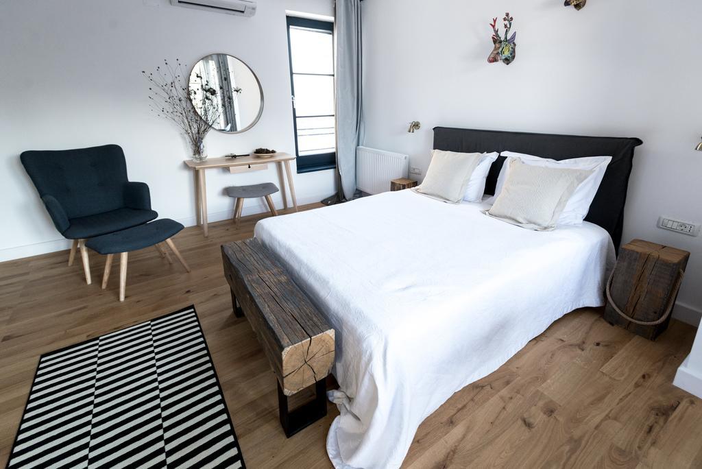 The Pines Boutique Villa Braşov Esterno foto